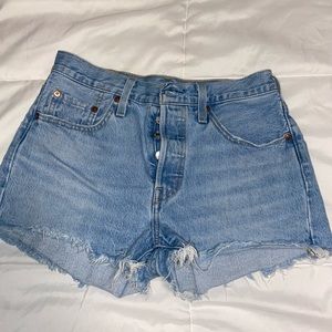 Women’s high waisted 501 Levi’s size W27